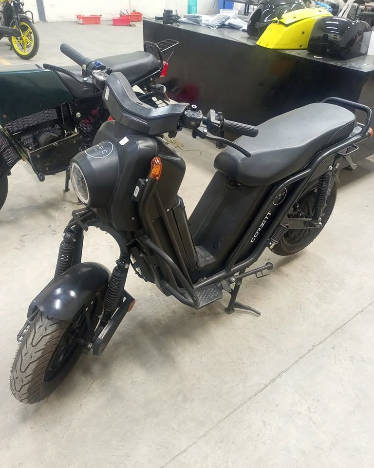 Black TTA classic electric commuter bike